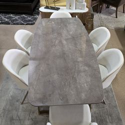 New Quality & Modern 7 pc Dining Collection!