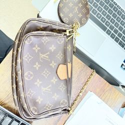 Louis Vuitton Purse 