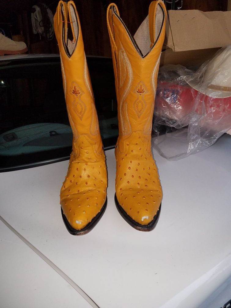 Mexican cowboy boots