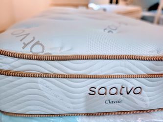 Saatva Classic Mattress, Plush Soft, 11.5", Twin XL, Like New, Perfect Condition