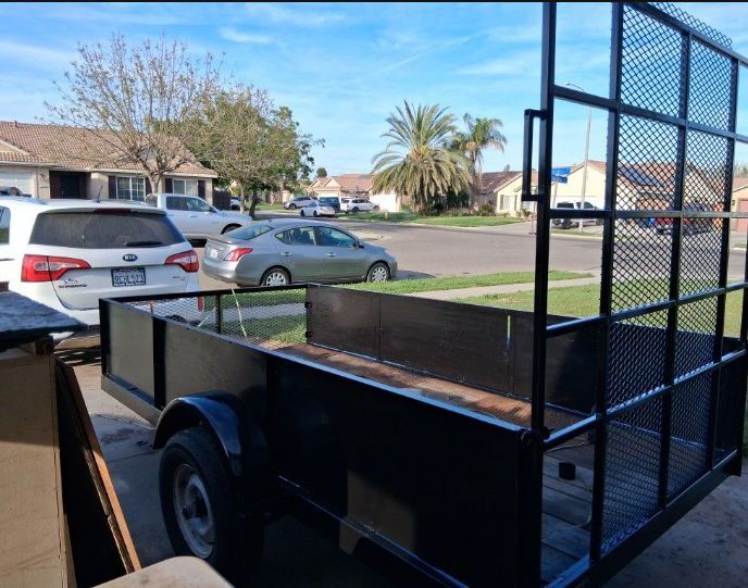 Utility trailer with title