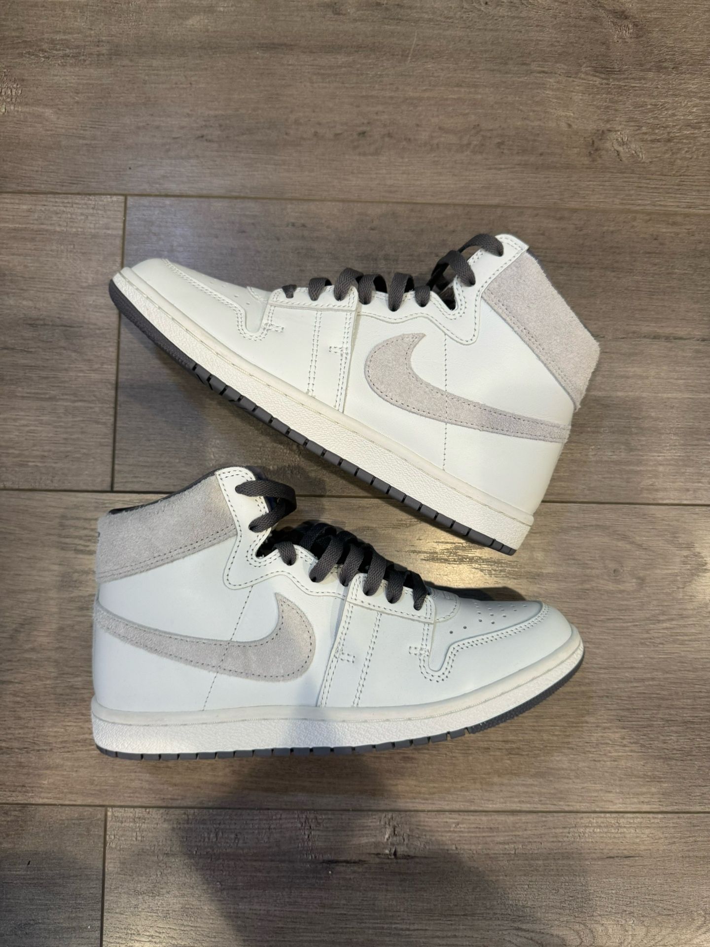 Nike Jordan Air Ship Size 8 Men No Box Lightly Worn