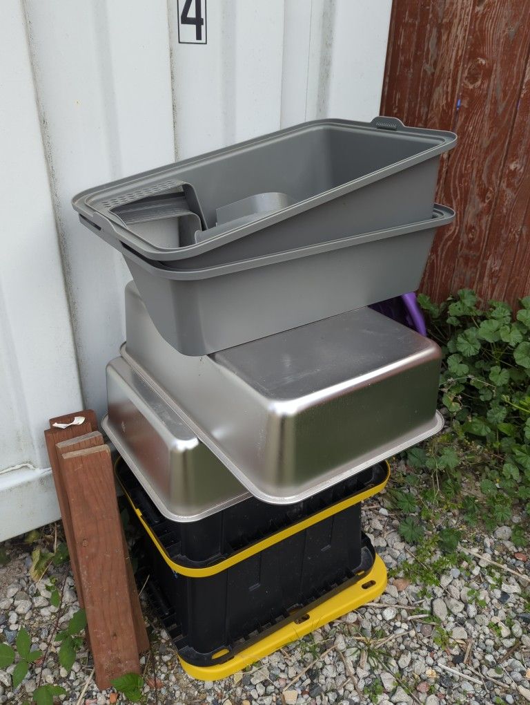 Brand New Unused SS Cat litter Box With Trim Piece And 1 Stair Set For Senior Or Small Cats