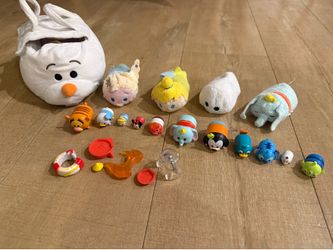 Disney Tsum Tsum lot and Olaf holder