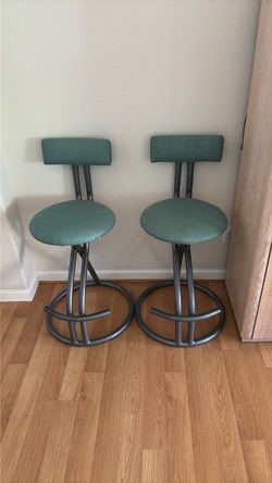 Bar stool