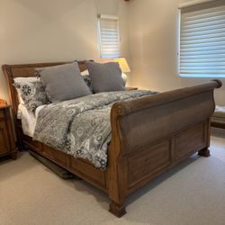 Bedroom Set GORGEOUS !