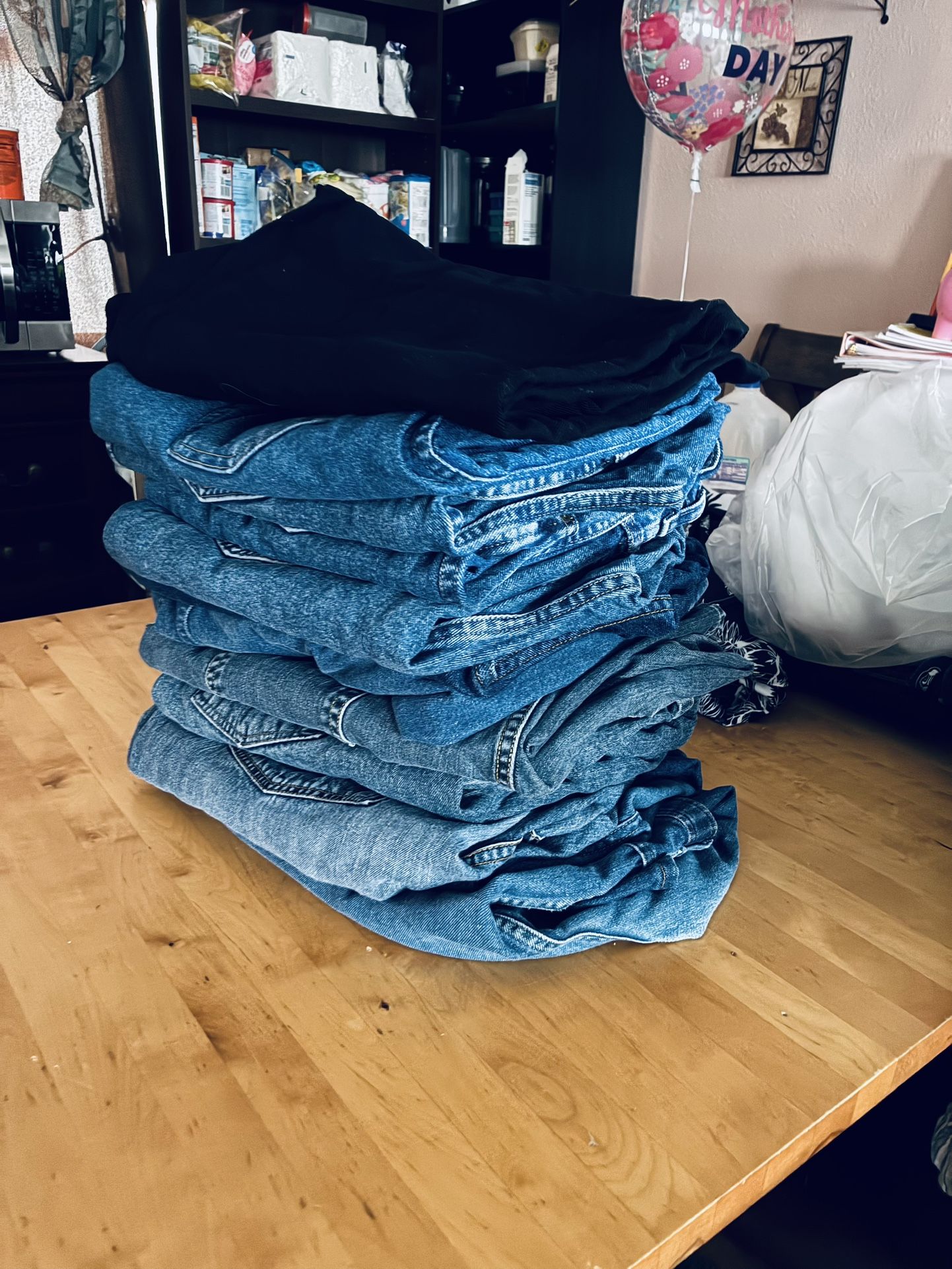 🥰🥰✅$100 firm!!!! 13 pairs of plus size men’s jeans, some are brand new (no tags) and others look new but may have been used at lease once ALL are
