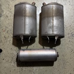 Exhaust mufflers