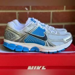 Photo Blue Vomeros Size 10