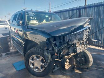 2004 GMC Yukon For Parts