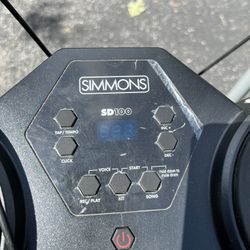 COMPACT 5-PIECE ELECTRONIC DRUM KIT SD100