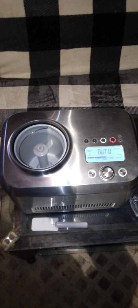 Ice Cream Maker