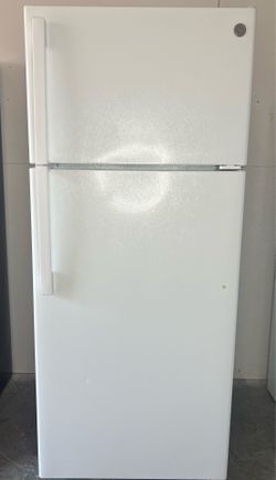 GE Top-Freezer Refrigerator White