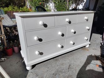 Pottery Barn Chest of Drawers