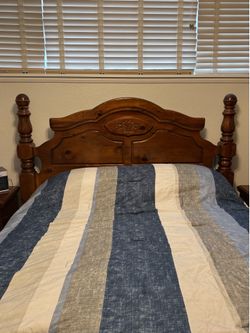 Queen Bedroom Set crafted from solid wood