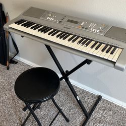 Piano - Yamaha Electric Keyboard