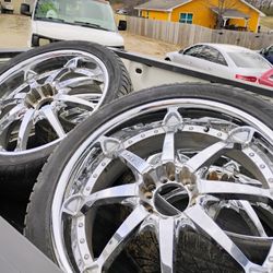 4 Rines Universales Con Llantas Buenas