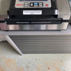 Vacuum Sealer - Nesco