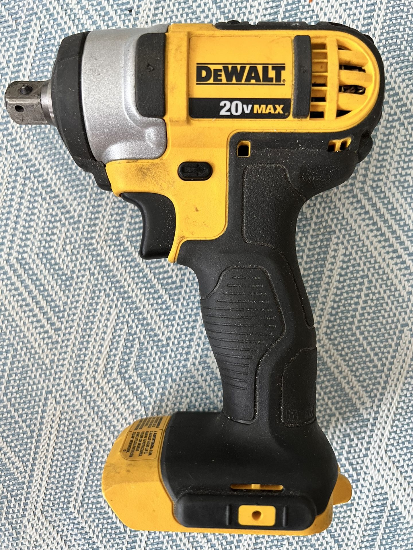 DEWALT 20-Volt MAX Cordless 1/2 in. Impact Wrench Kit with Detent Pin (Tool-Only