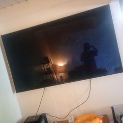 75 Inch Samsung TV 