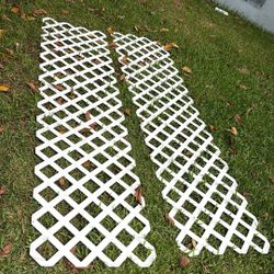 2 White 2x8 foot Lattice Trellis