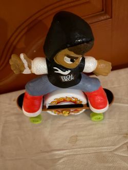 Tech Deck Skater Figure with Skateboard