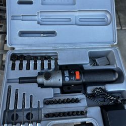 Black And Decker Electric Screw Driver 30 Pc Set