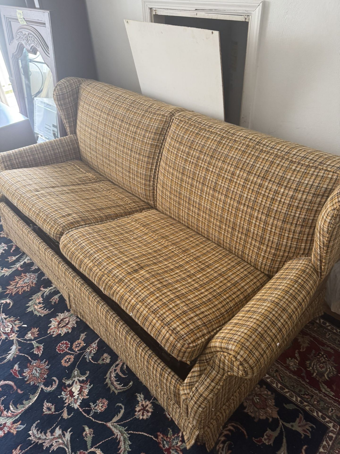 Free Sleeper Couch