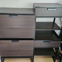 Dresser With Matching Night Stands