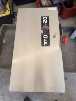 GE Safety Switch Disconnect