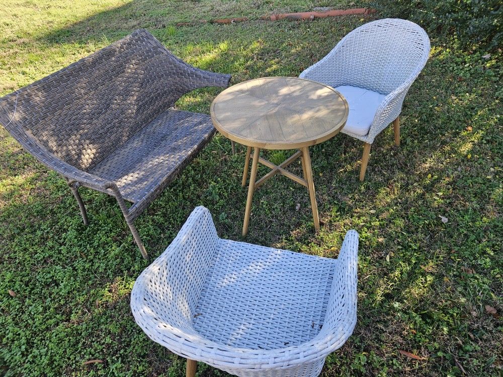 4 Piece Lawn Furniture 