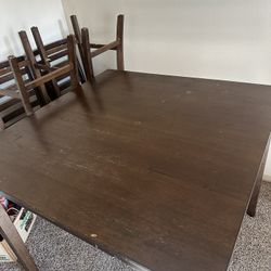 Kitchen table 