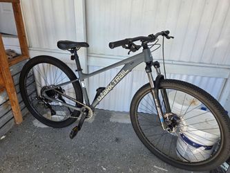 Ozark trail bike,  wheels 29in