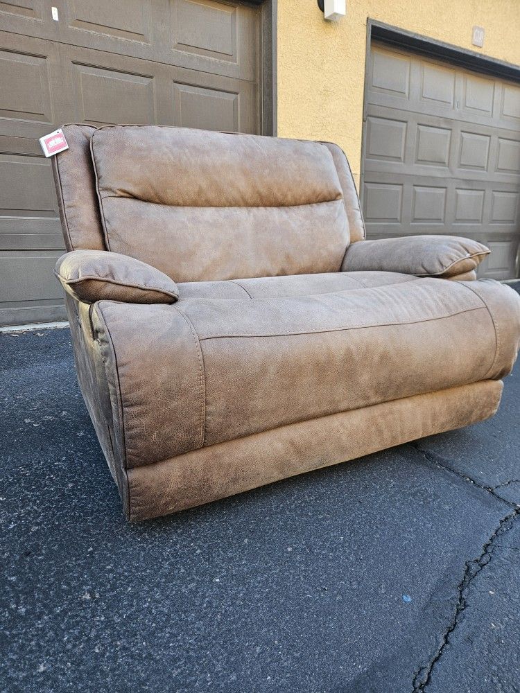 XXL WIDE POWER RECLINER CHAIR W/ POWER HEAD REST