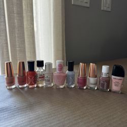 Bundle of nail polish