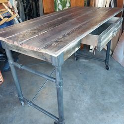 INDUSTRIAL TABLE/DESK
