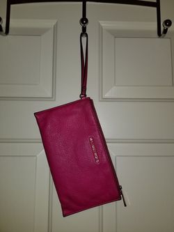 Michael kors wristlet