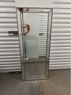 Bassett leaner mirror