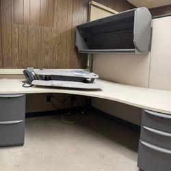 Corner Desk System/cubicle