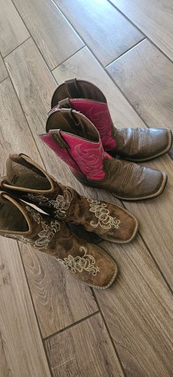 Girls boots