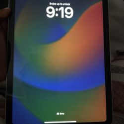 iPad A16, Silver, Got Cellular Data As Well 