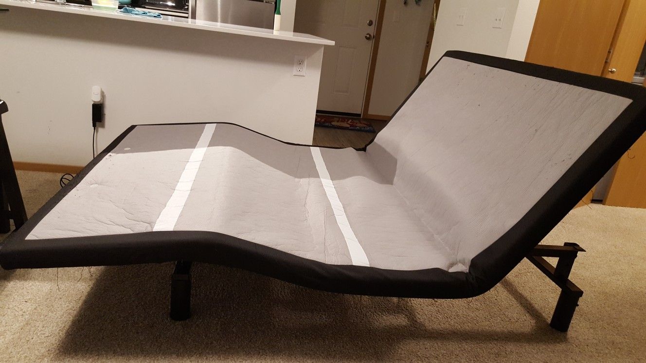 Queen size Adjustable bed frame and remote. Brand ( Linak ) I do not