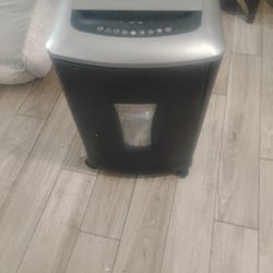 Office Shredder 