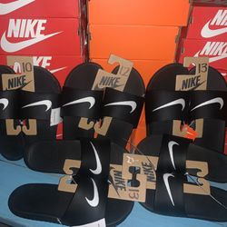 832646 010 NEW NIKE KAWA SLIDES