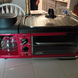 3 In 1  Grill Oven And Coffee Maker 