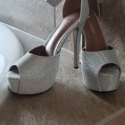Stilettos / Heels