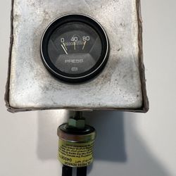 Stewart Warner electric oil pressure gauge