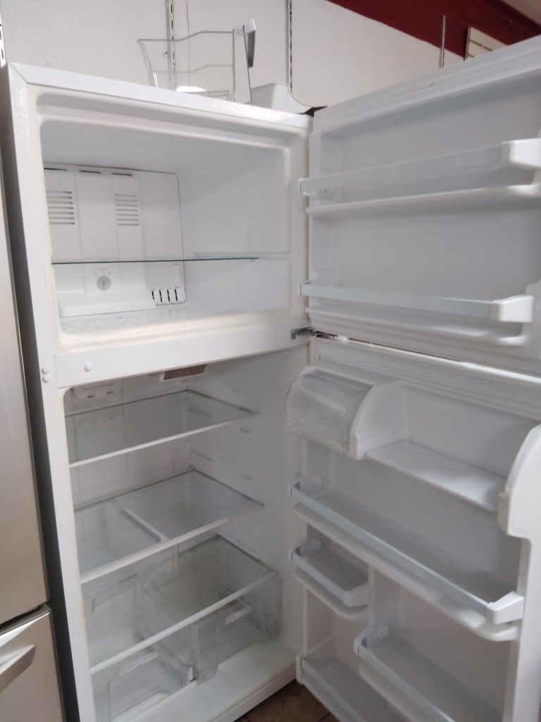 Whirlpool Refrigerator Everything Good