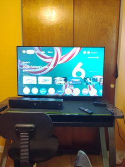 Selling One Phillips 43' UHD 4k Smart Google TV, Asking $120.