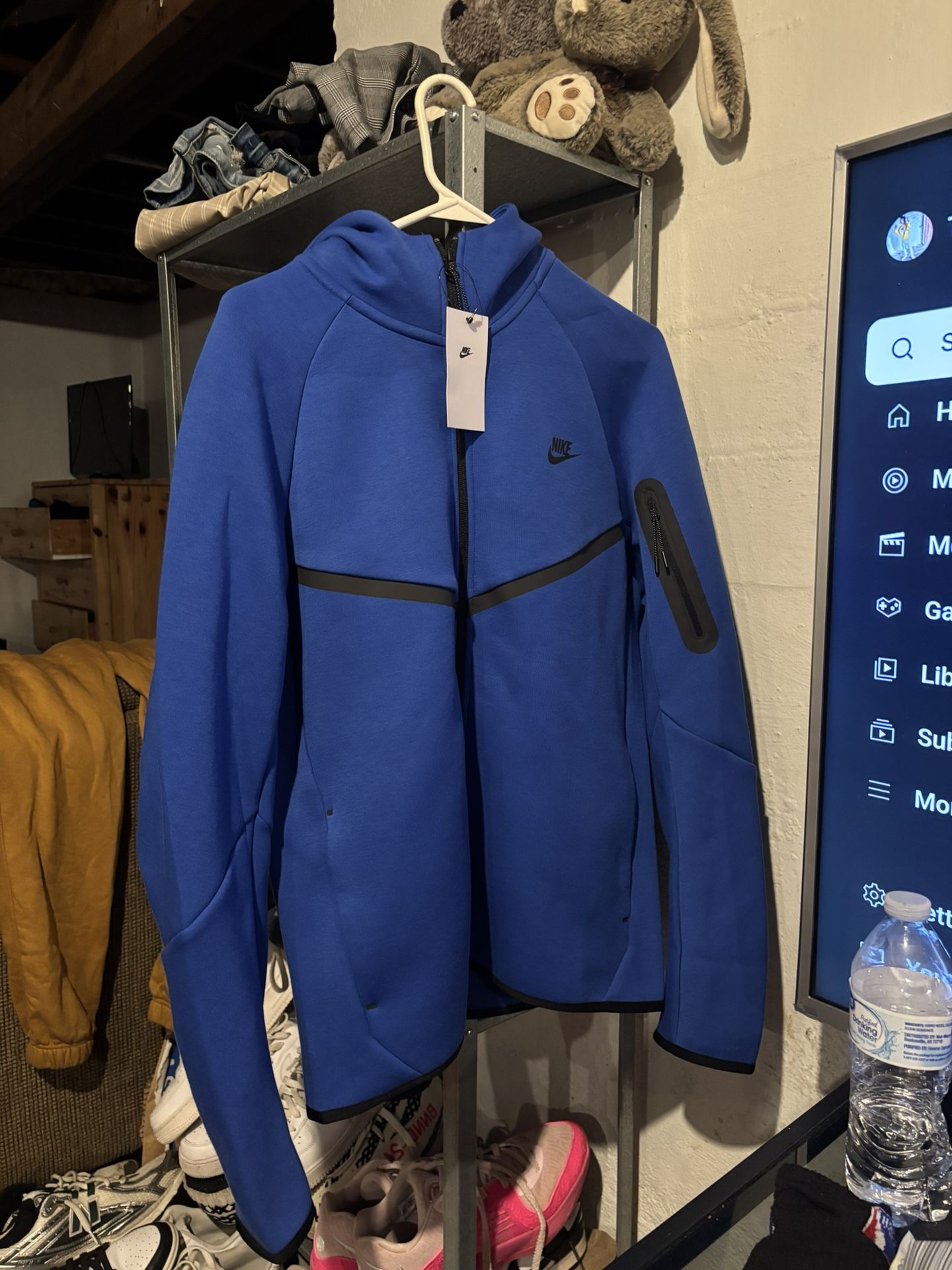 Nike Tech (Brand New)